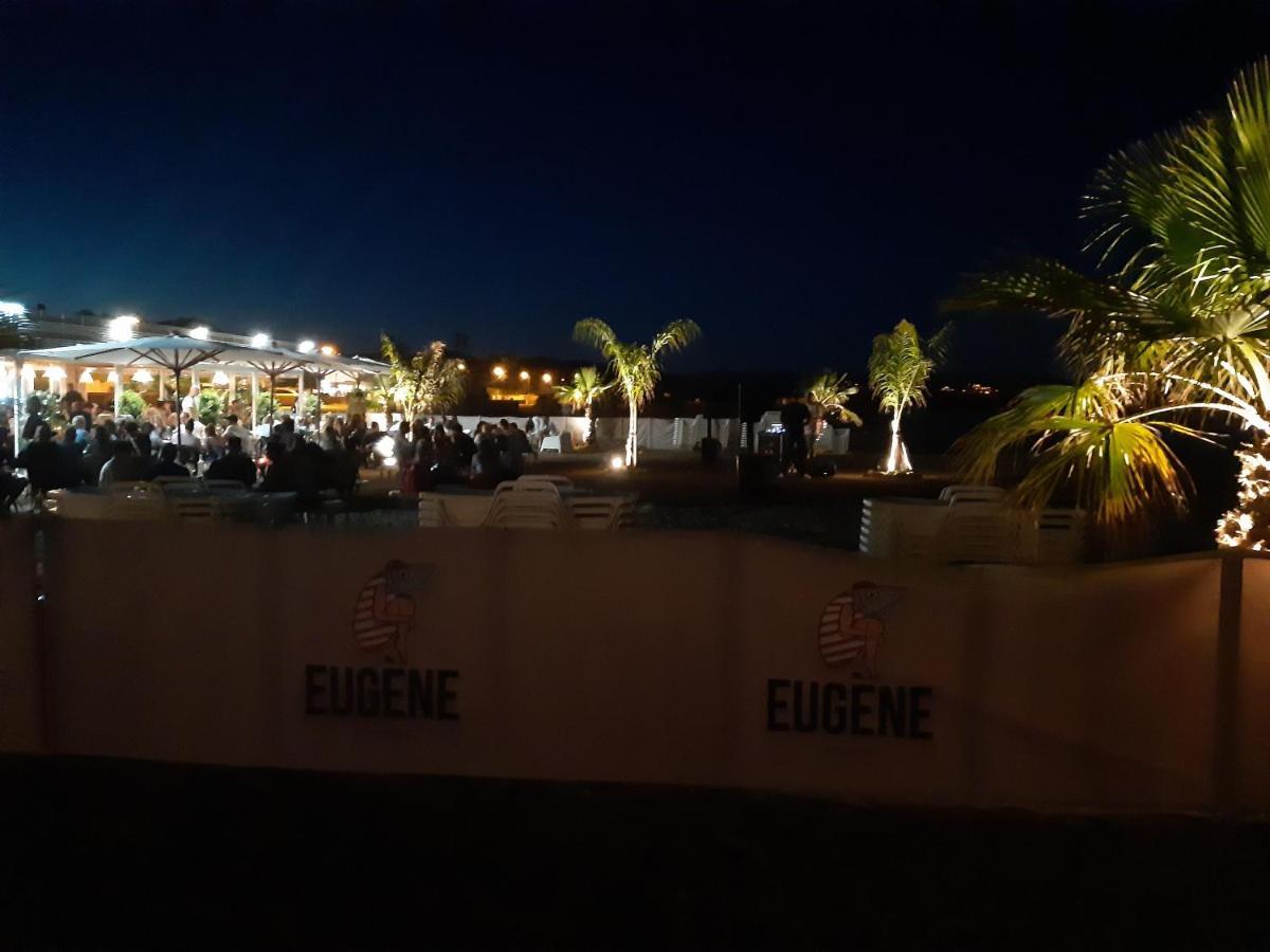Les Lilas Hyeres Exterior photo